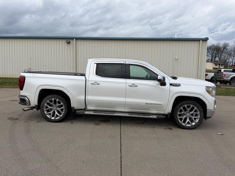 GMC Sierra 1500 Vehicle Full-screen Gallery Image 2
