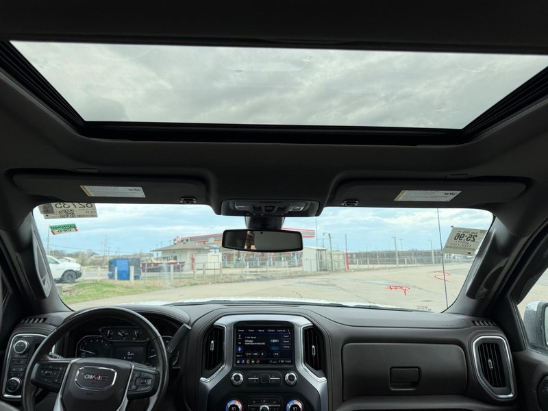 GMC Sierra 1500 Vehicle Full-screen Gallery Image 8