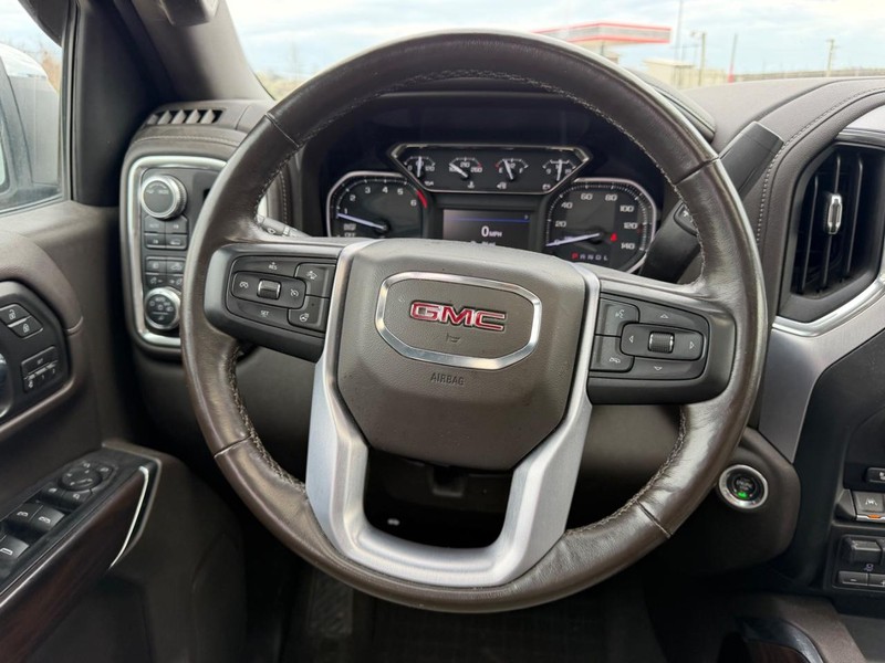 GMC Sierra 1500 Vehicle Full-screen Gallery Image 10