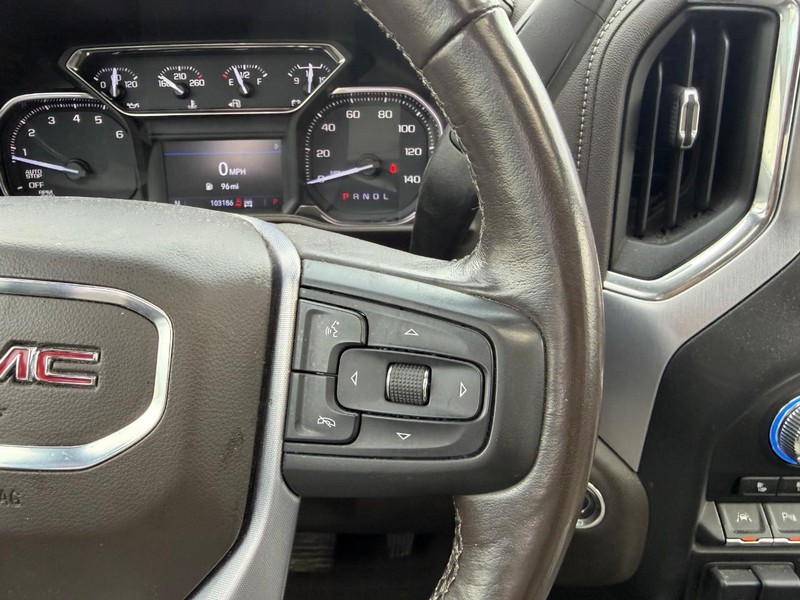GMC Sierra 1500 Vehicle Full-screen Gallery Image 12