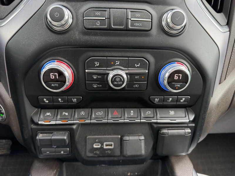 GMC Sierra 1500 Vehicle Full-screen Gallery Image 14