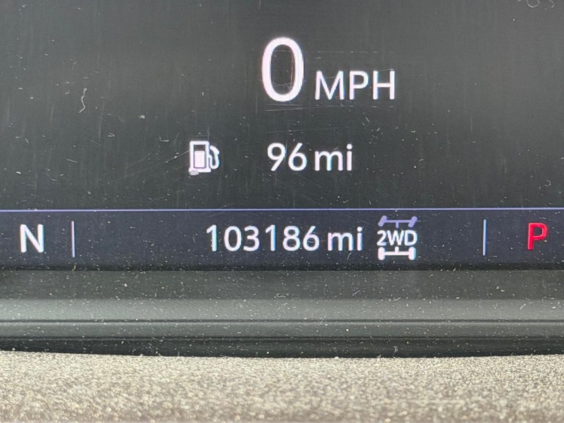 GMC Sierra 1500 Vehicle Full-screen Gallery Image 19