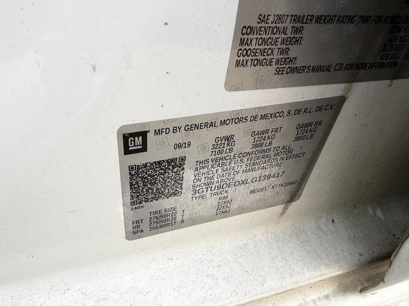 GMC Sierra 1500 Vehicle Full-screen Gallery Image 21