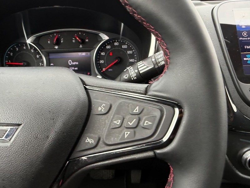 Chevrolet Equinox Vehicle Full-screen Gallery Image 12