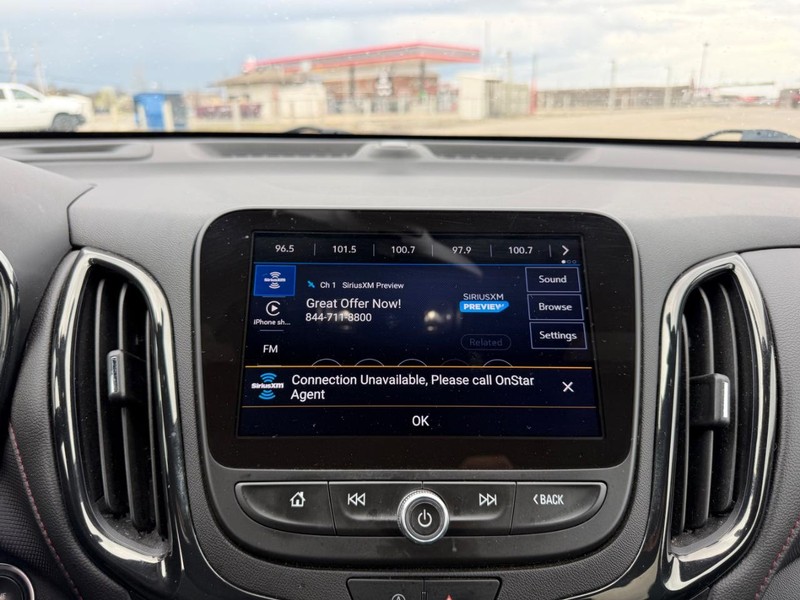 Chevrolet Equinox Vehicle Full-screen Gallery Image 13