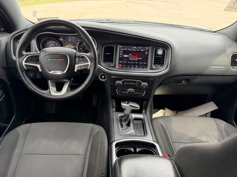 Dodge Charger Vehicle Full-screen Gallery Image 7