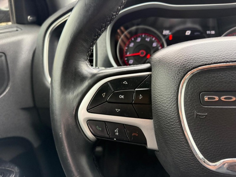 Dodge Charger Vehicle Full-screen Gallery Image 9