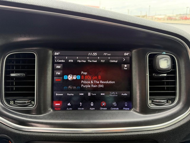 Dodge Charger Vehicle Full-screen Gallery Image 11