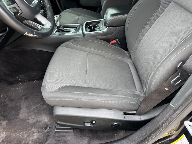 Dodge Charger Vehicle Full-screen Gallery Image 16