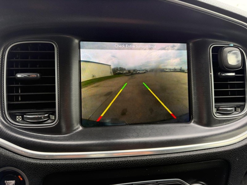 Dodge Charger Vehicle Full-screen Gallery Image 18