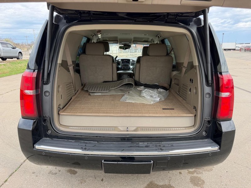 Chevrolet Tahoe Vehicle Full-screen Gallery Image 5