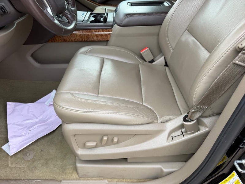 Chevrolet Tahoe Vehicle Full-screen Gallery Image 19