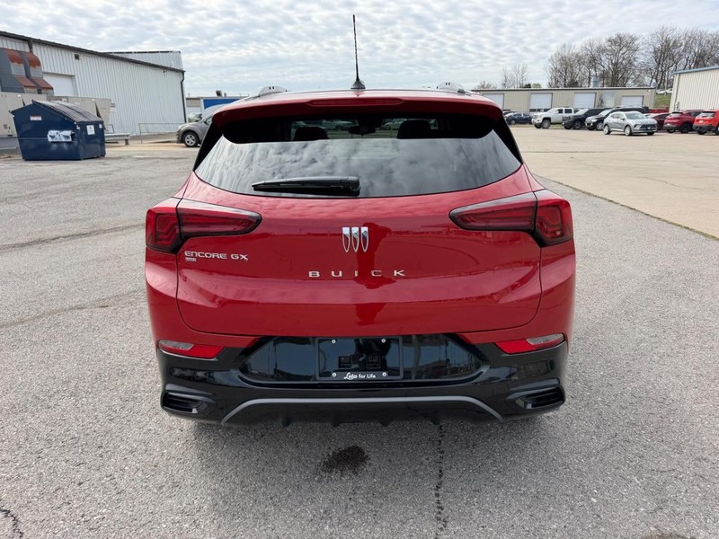 Buick Encore GX Vehicle Full-screen Gallery Image 4