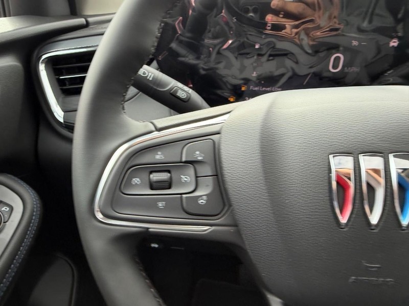 Buick Encore GX Vehicle Full-screen Gallery Image 11