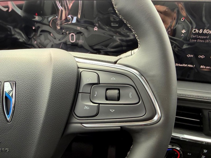 Buick Encore GX Vehicle Full-screen Gallery Image 12