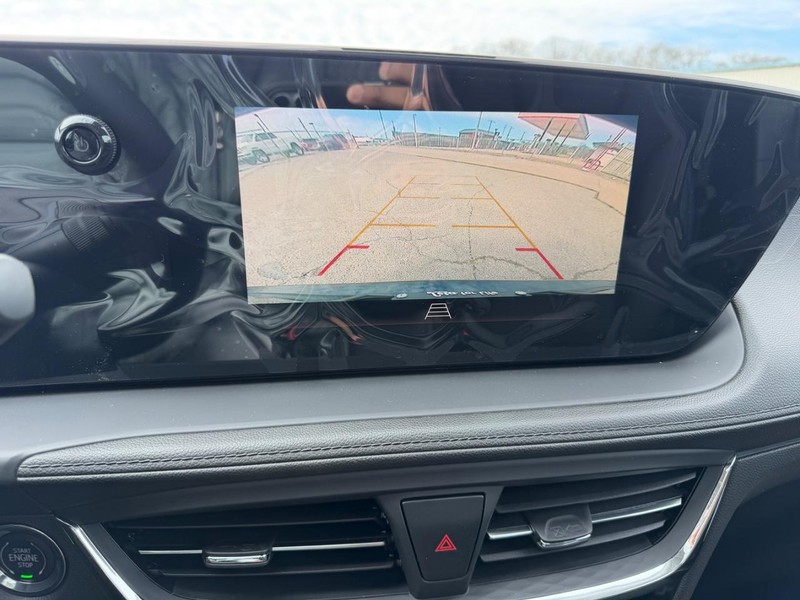 Buick Encore GX Vehicle Full-screen Gallery Image 20