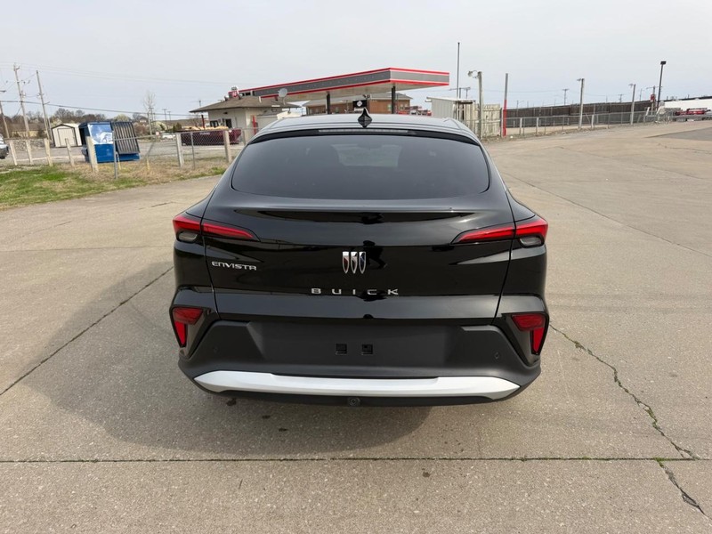 Buick Envista Vehicle Full-screen Gallery Image 4