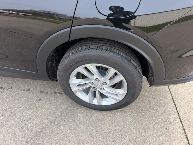 Buick Envista Vehicle Full-screen Gallery Image 7