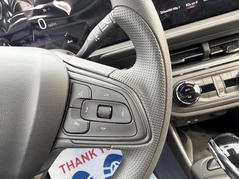 Buick Envista Vehicle Full-screen Gallery Image 12