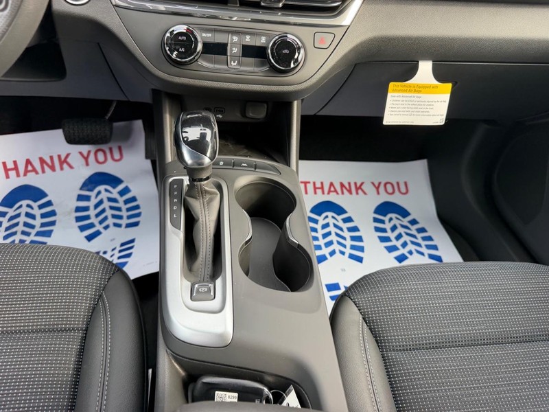 Buick Envista Vehicle Full-screen Gallery Image 15