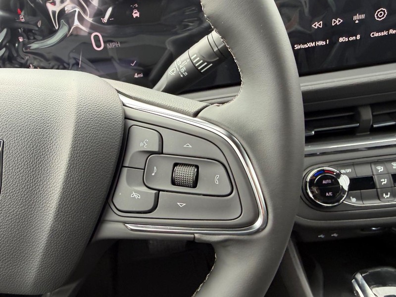 Buick Envista Vehicle Full-screen Gallery Image 12