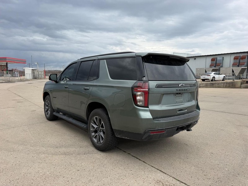 Chevrolet Tahoe Vehicle Full-screen Gallery Image 3