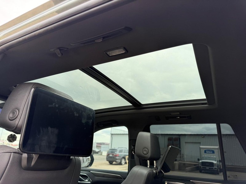 Chevrolet Tahoe Vehicle Full-screen Gallery Image 9