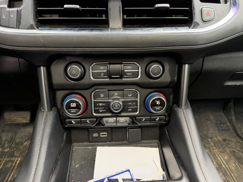 Chevrolet Tahoe Vehicle Full-screen Gallery Image 18