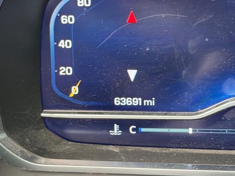 Chevrolet Tahoe Vehicle Full-screen Gallery Image 23