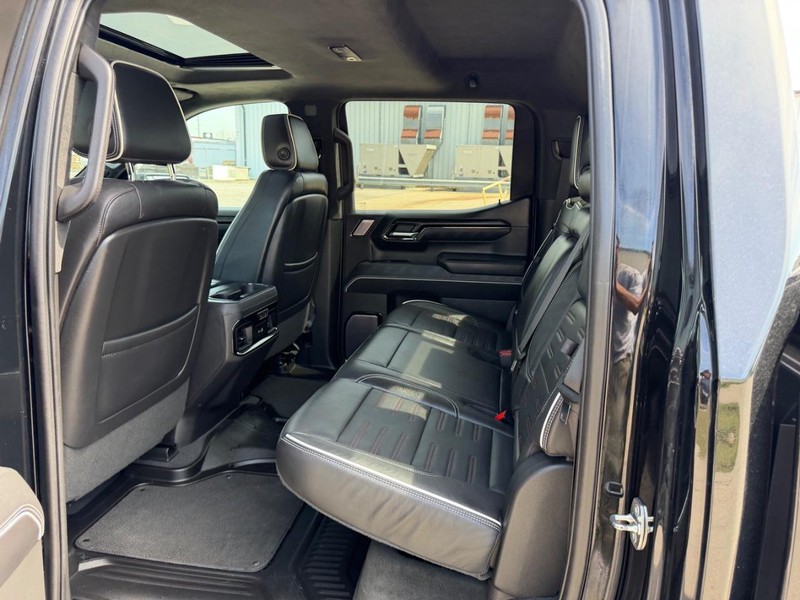 GMC Sierra 1500 Vehicle Full-screen Gallery Image 7