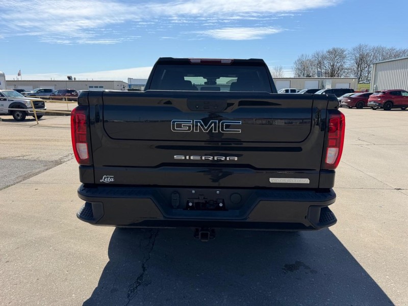 GMC Sierra 1500 Vehicle Full-screen Gallery Image 4