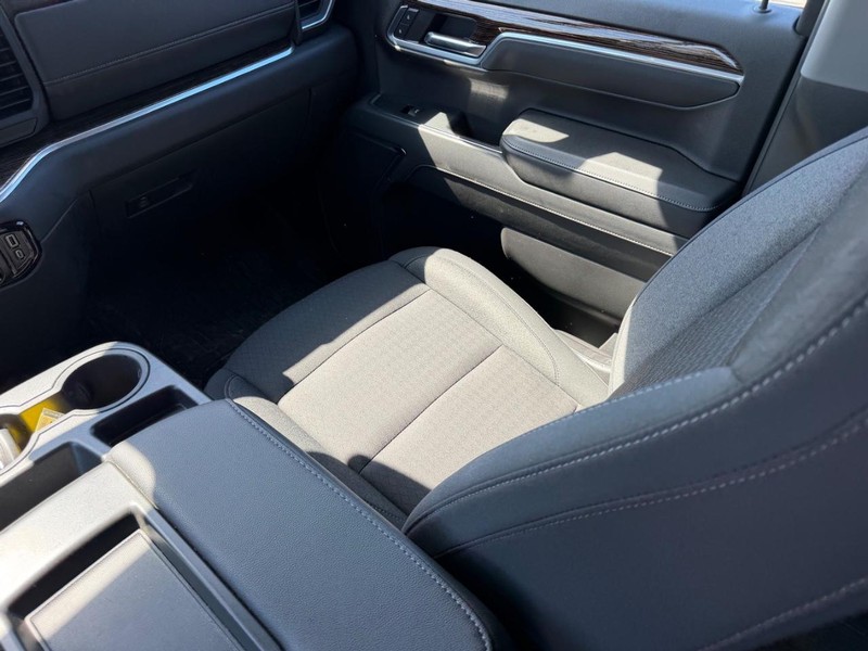 GMC Sierra 1500 Vehicle Full-screen Gallery Image 14