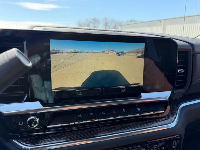 GMC Sierra 1500 Vehicle Full-screen Gallery Image 18