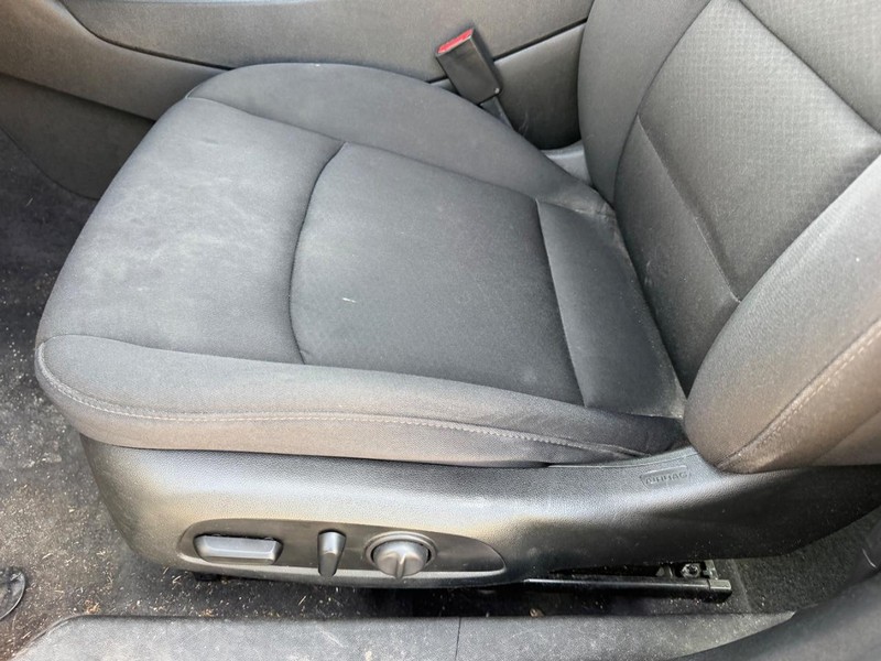Chevrolet Malibu Vehicle Full-screen Gallery Image 17