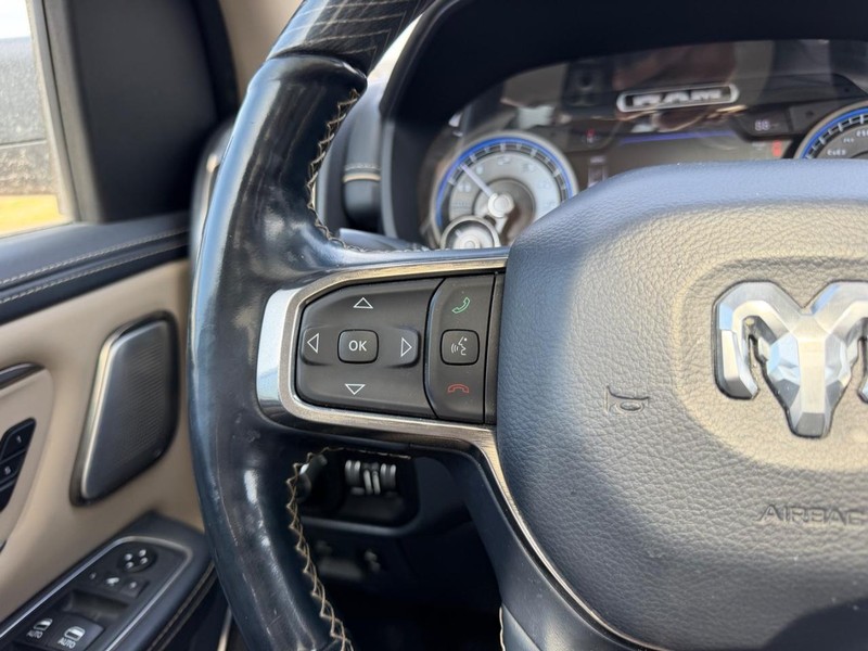 Ram 1500 Vehicle Full-screen Gallery Image 12