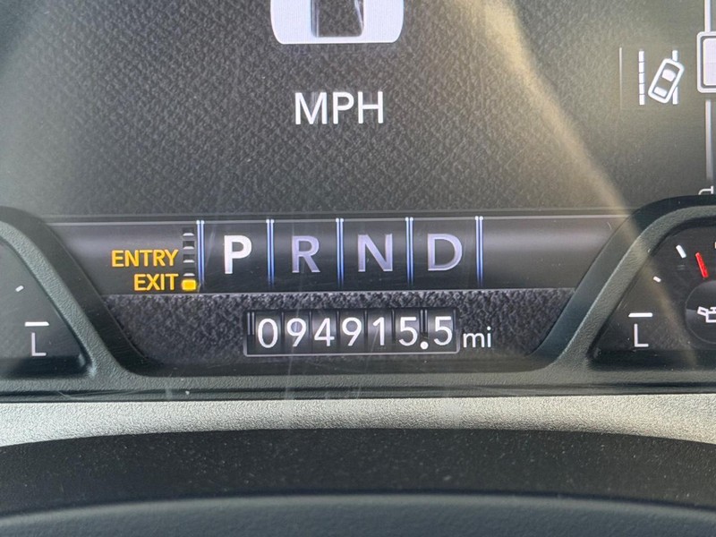 Ram 1500 Vehicle Full-screen Gallery Image 22