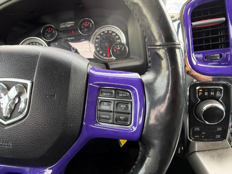 Ram 1500 Vehicle Full-screen Gallery Image 11