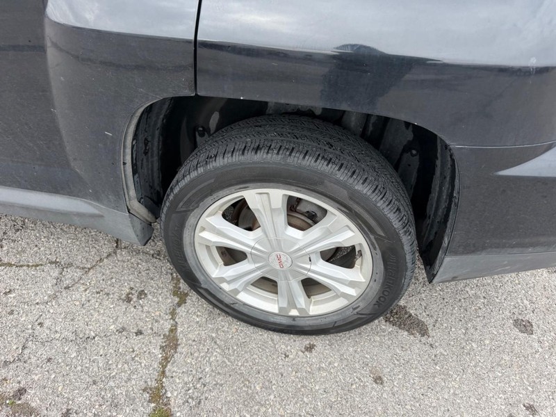 GMC Terrain Vehicle Full-screen Gallery Image 5