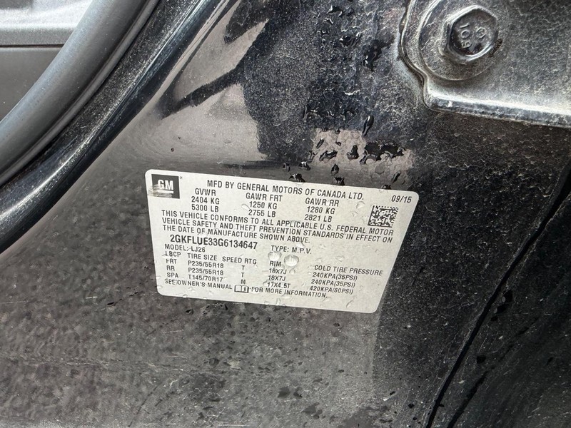 GMC Terrain Vehicle Full-screen Gallery Image 8