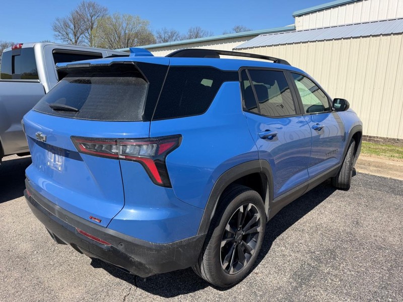 Chevrolet Equinox Vehicle Full-screen Gallery Image 3