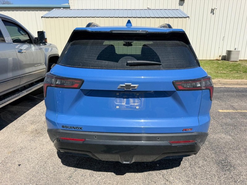 Chevrolet Equinox Vehicle Full-screen Gallery Image 4