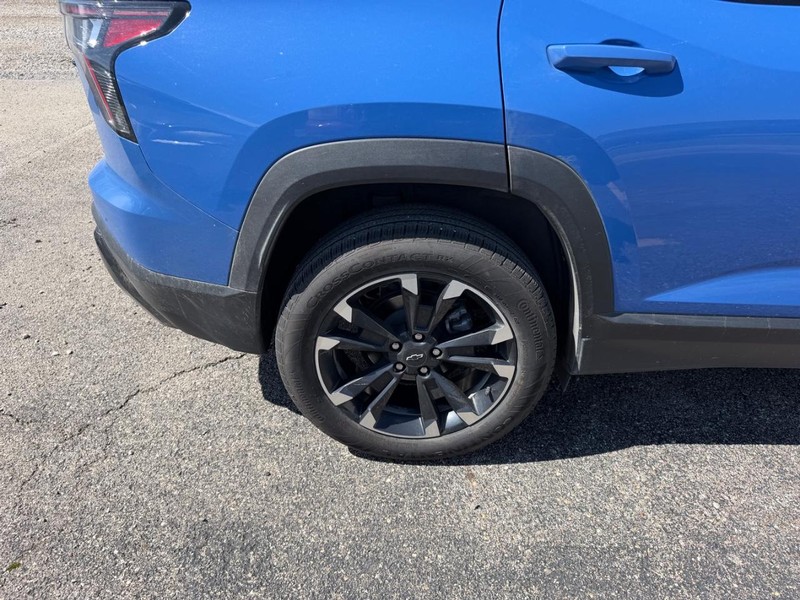 Chevrolet Equinox Vehicle Full-screen Gallery Image 5