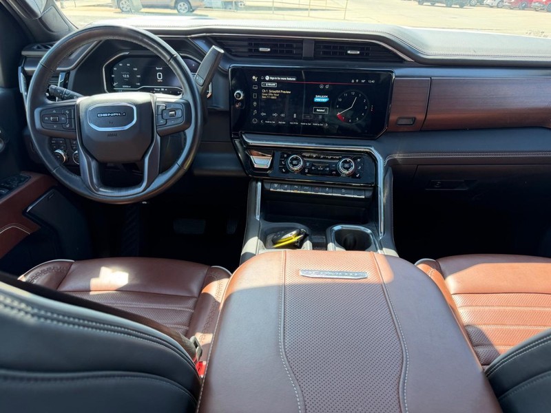 GMC Sierra 2500HD Vehicle Full-screen Gallery Image 9