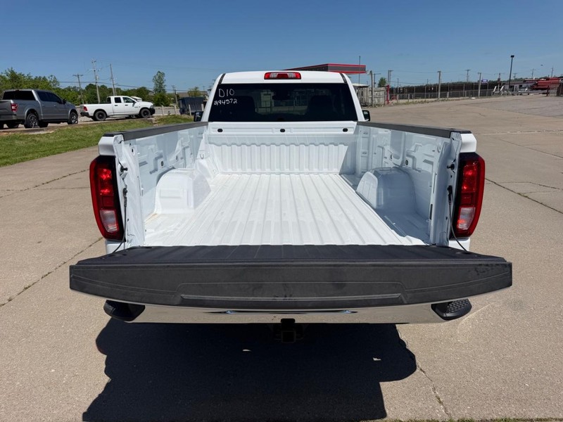 GMC Sierra 1500 Vehicle Full-screen Gallery Image 5