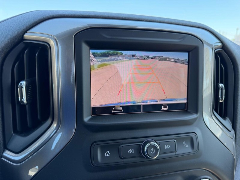 GMC Sierra 1500 Vehicle Full-screen Gallery Image 16