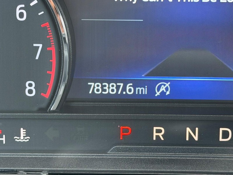 Ford Explorer Vehicle Full-screen Gallery Image 21