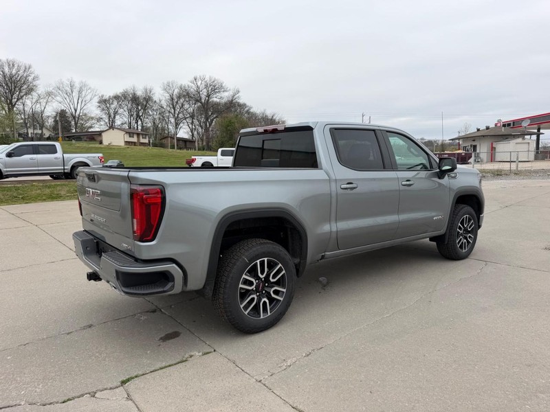 GMC Sierra 1500 Vehicle Full-screen Gallery Image 3