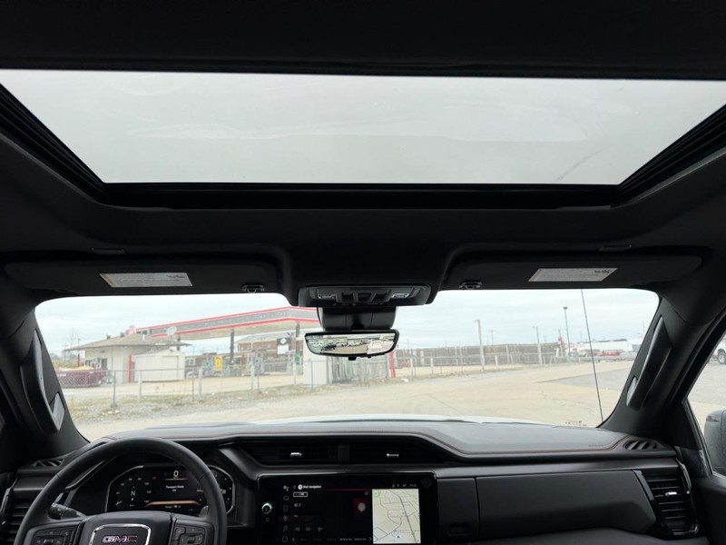 GMC Sierra 1500 Vehicle Full-screen Gallery Image 8