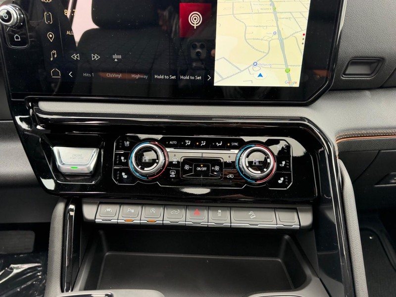 GMC Sierra 1500 Vehicle Full-screen Gallery Image 14