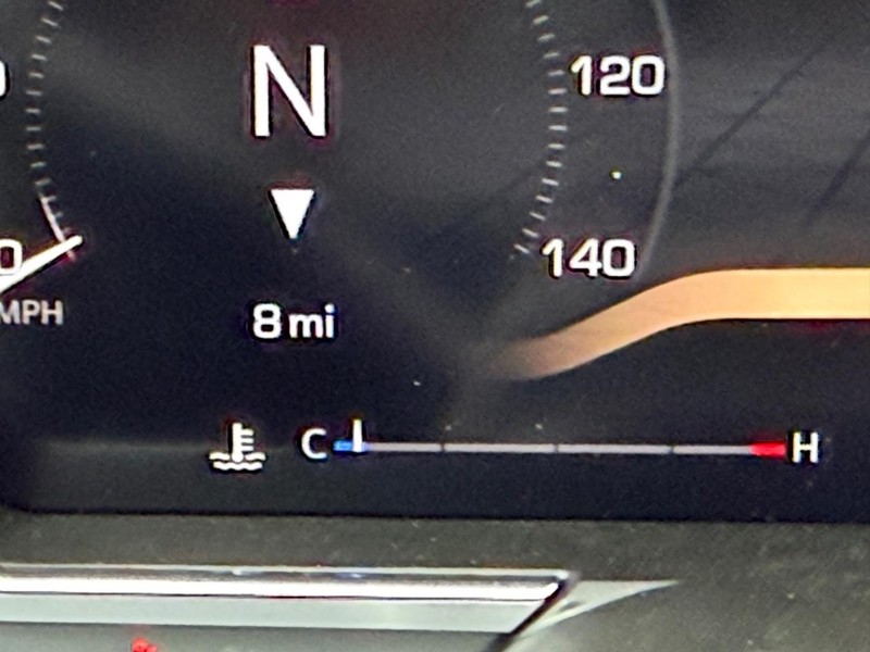 GMC Sierra 1500 Vehicle Full-screen Gallery Image 20